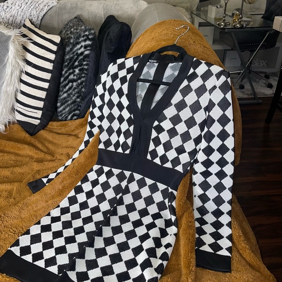 New Balmain Two-Tone Intarsia-Knit Mini Dress - Picture 11 of 17